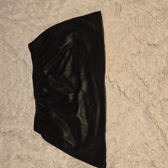 Babaton Women's Size L Black Flagship Mini Skirt Faux Leather Elastic Waist - Picture 6 of 9
